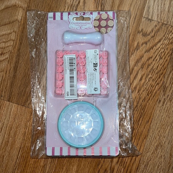 Customizable Cookie Stamper - Picture 3 of 6